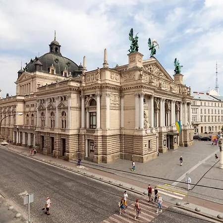 Alfa Svobody 39 Apartamento Leópolis